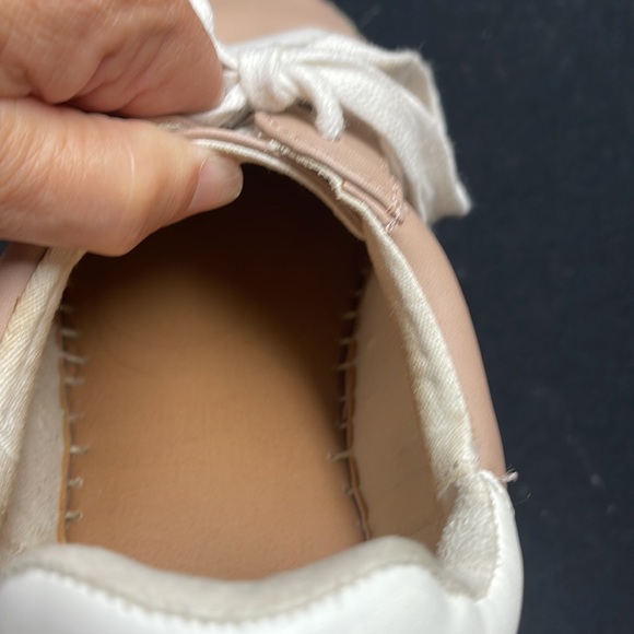 Universal Thread shoes size 7 great condition. - Picture 10 of 14